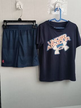 Boy's Under Armour Bundle Size T shirt  Size 7  And Shorts Size 6